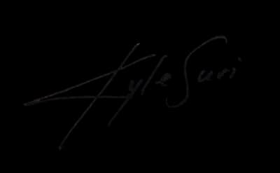 Chloë's signature